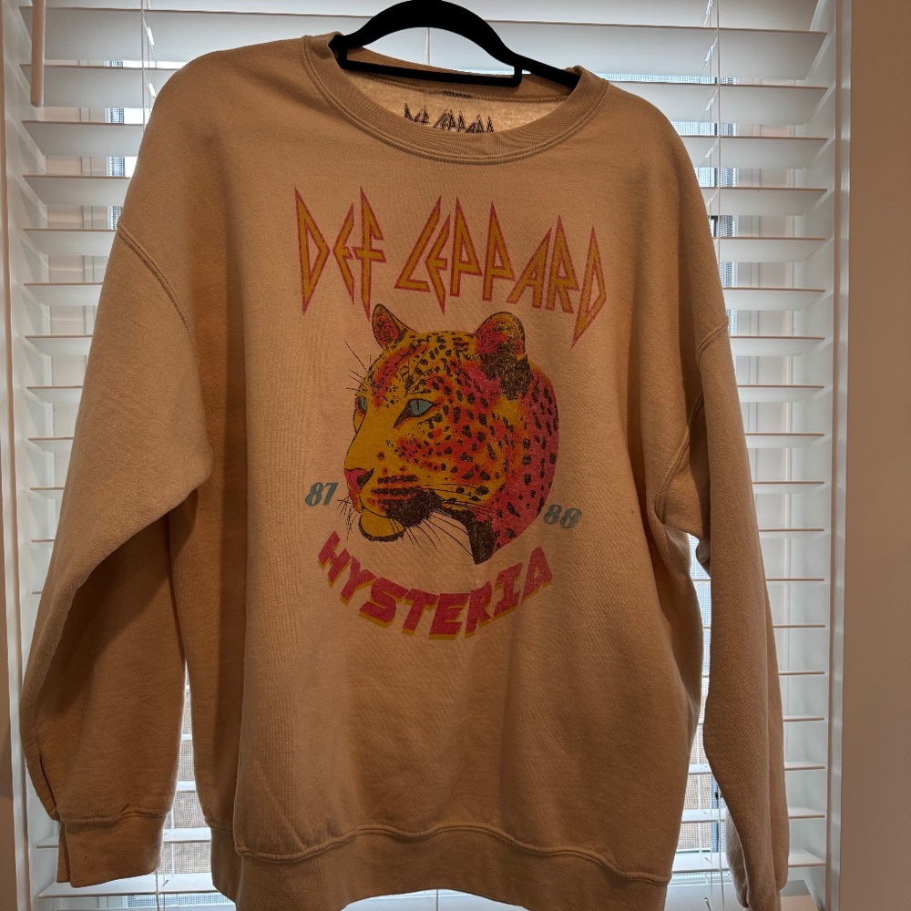 Def Leppard “Hysteria” Graphic Sweatshirt – Size XL